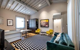 Hs4U Ricasoli Luxury Apartment Near Duomo N.2